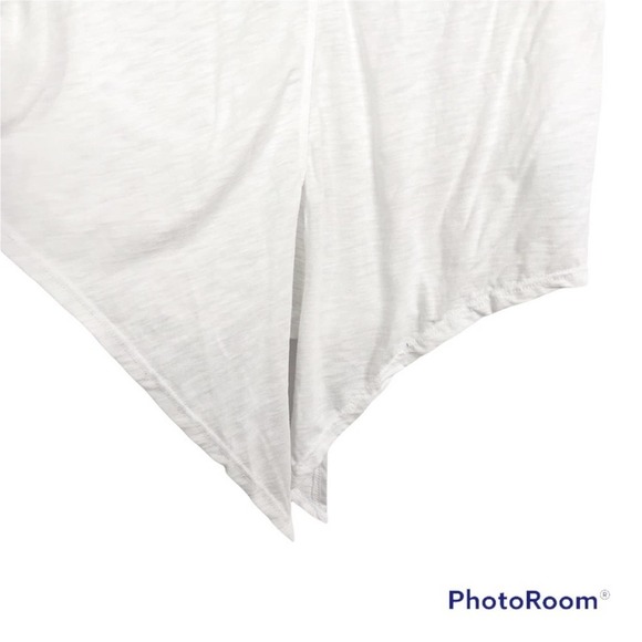 Elan x South Moon Under white short sleeve T-shirt V neck size S NWT - Picture 3 of 5